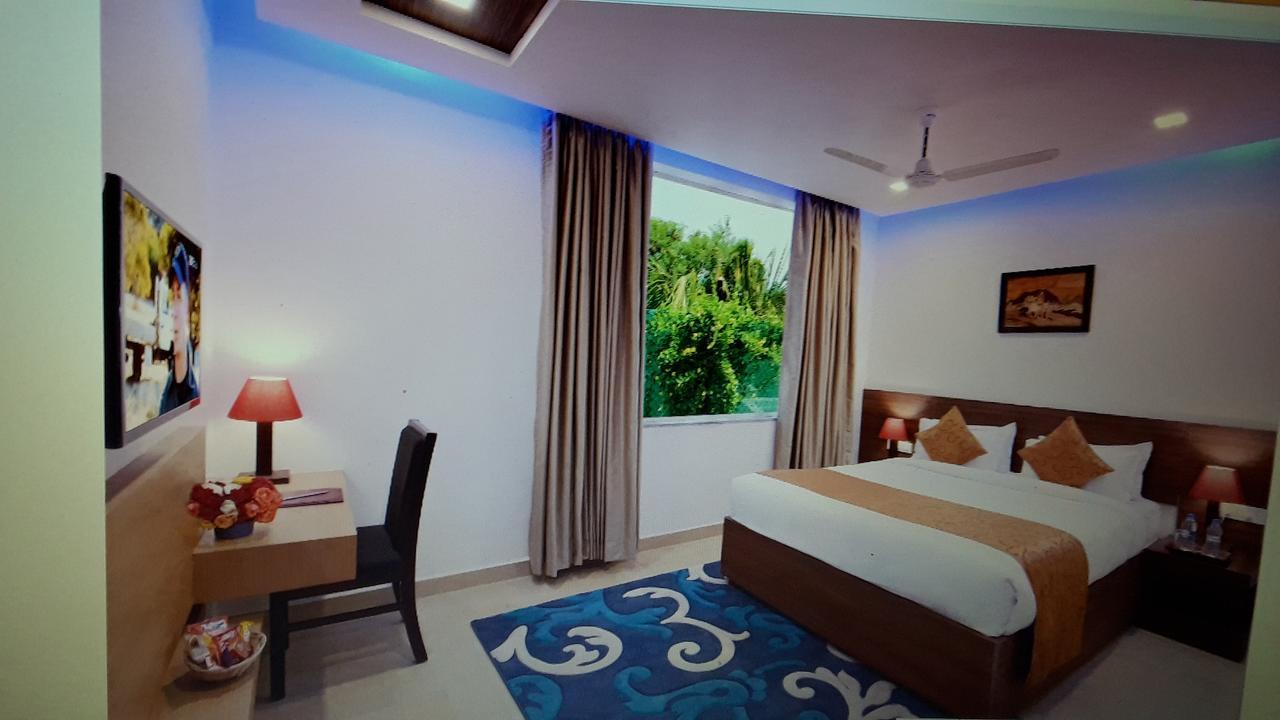 คล้ากส์ อินน์ ฮัมปี Kamalapur ภายนอก รูปภาพ